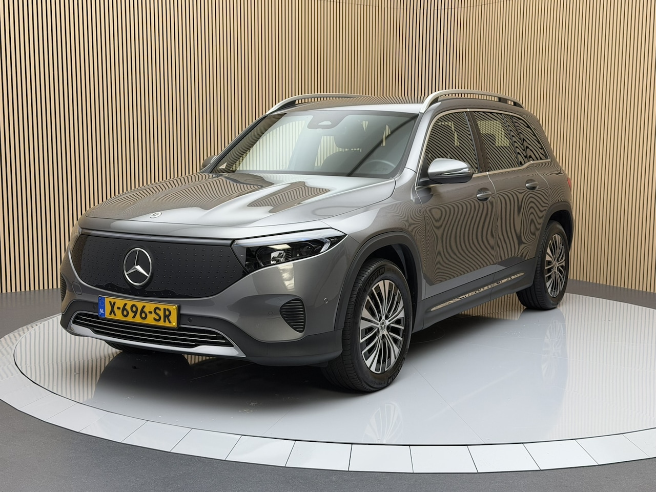Mercedes-Benz EQB - 250+ Business Line 71 kWh SOH 96,6% | Camera | Carplay&Android - AutoWereld.nl