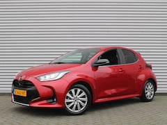 Mazda 2 Hybrid - 1.5 Select | 16" LM | Stoel- & stuurverwarming | HUD | Camera | Dodehoek sensor |