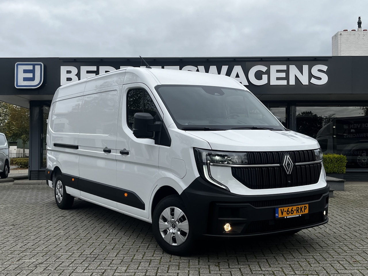 Renault Master E-Tech - T35 L3H2 Advance long range 87 kWh 143pk | Navi | Camera | 270gr. deuren | Betimmering | e - AutoWereld.nl