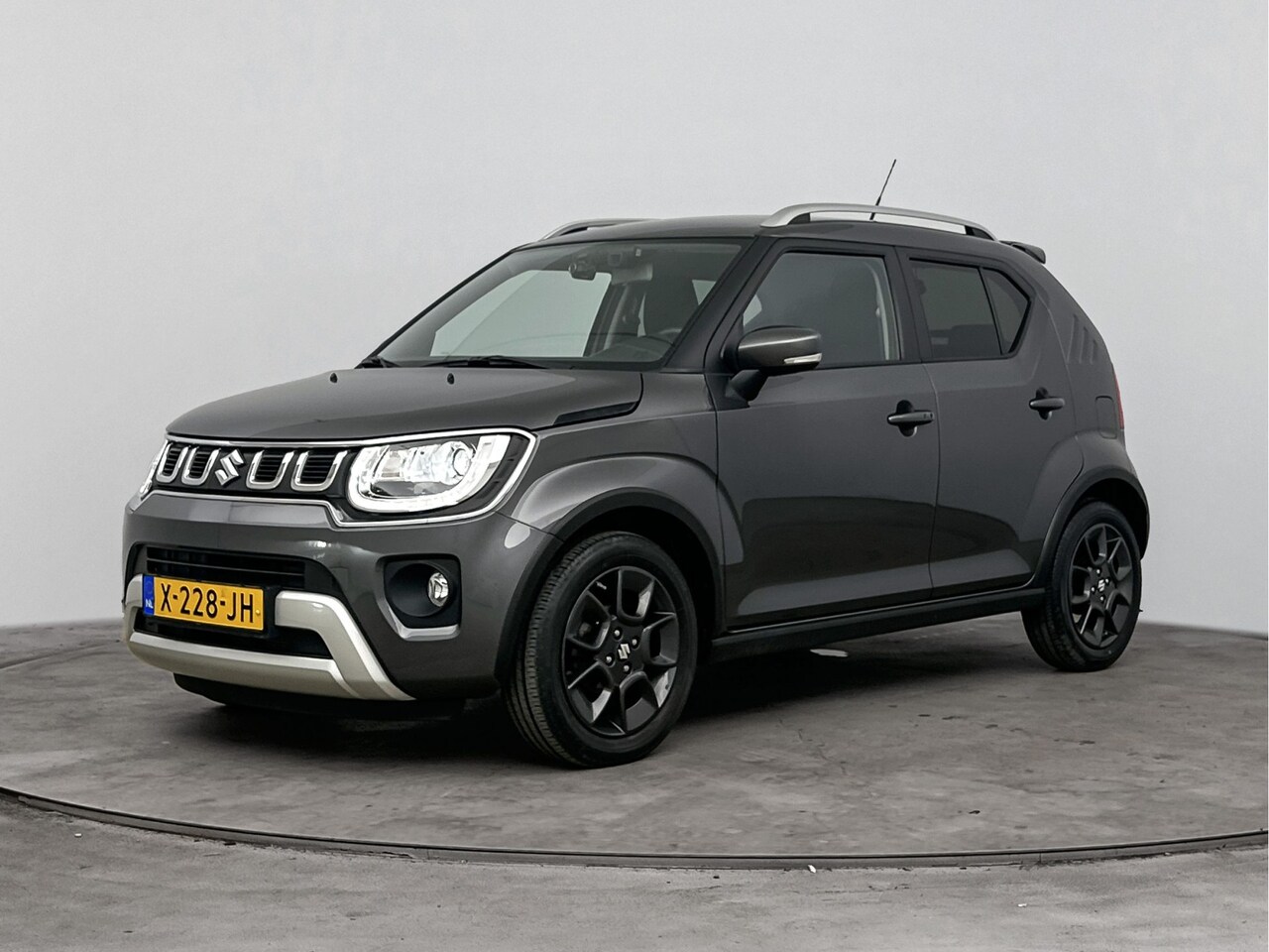 Suzuki Ignis - 1.2 Smart Hybrid Style | Dealer onderhouden | Climate Control | Cruise Control | Keyless E - AutoWereld.nl