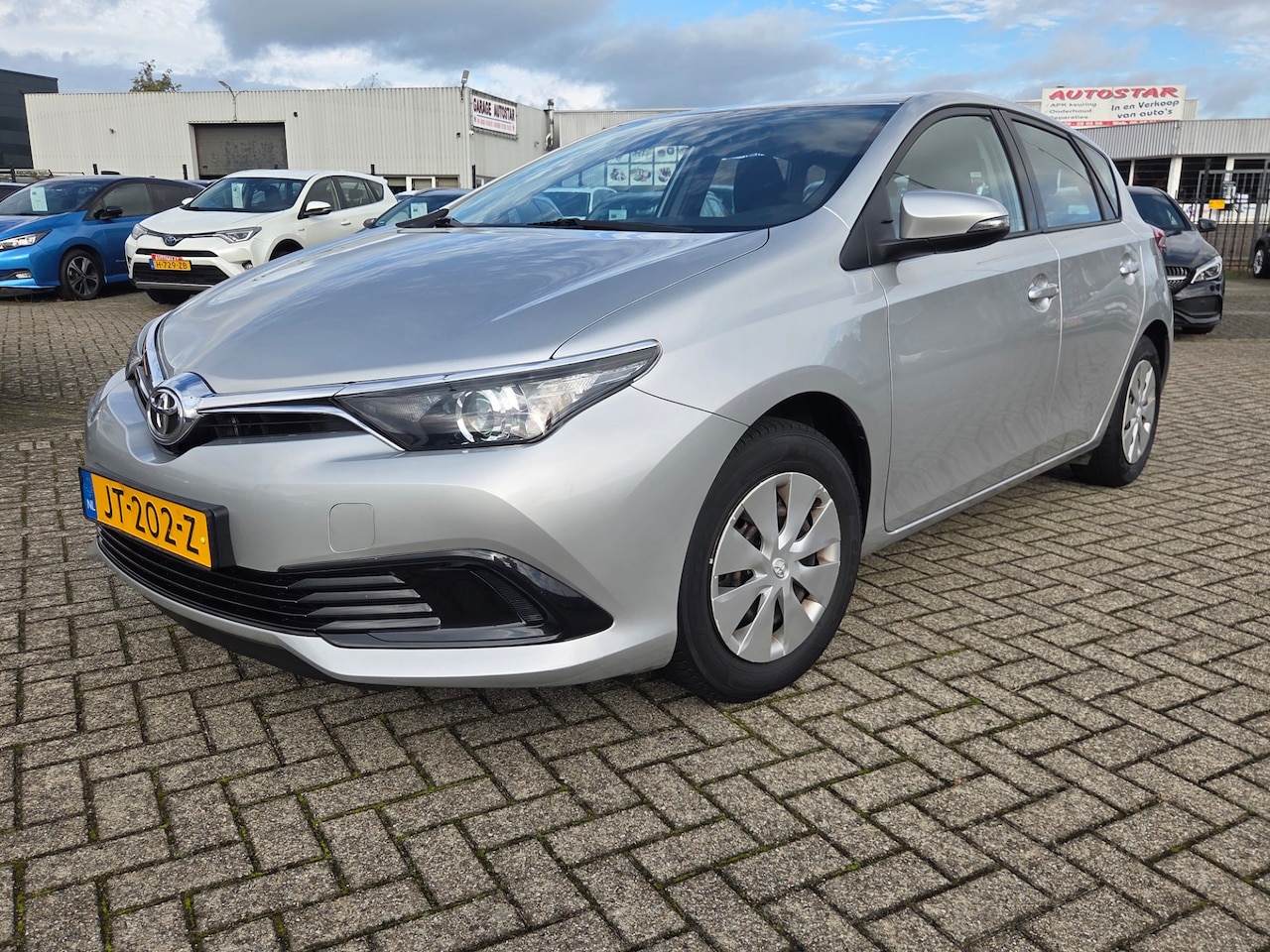 Toyota Auris - 1.3 Now/TREKHAAK/TWEEDE EIGENAAR - AutoWereld.nl