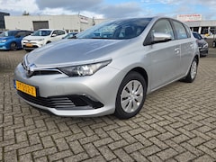 Toyota Auris - 1.3 Now/TREKHAAK/TWEEDE EIGENAAR