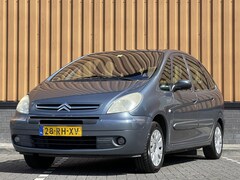 Citroën Xsara Picasso - 1.8i-16V Image | handel / export | Trekhaak | Cruise Control | Radio/CD-speler | Elektrisc