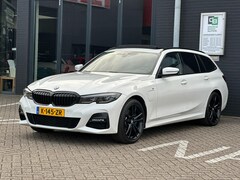 BMW 3-serie Touring - 330e High Executive/2de EG/NAVI/CAMERA/PANO/LEDER/NL AUTO-NAP