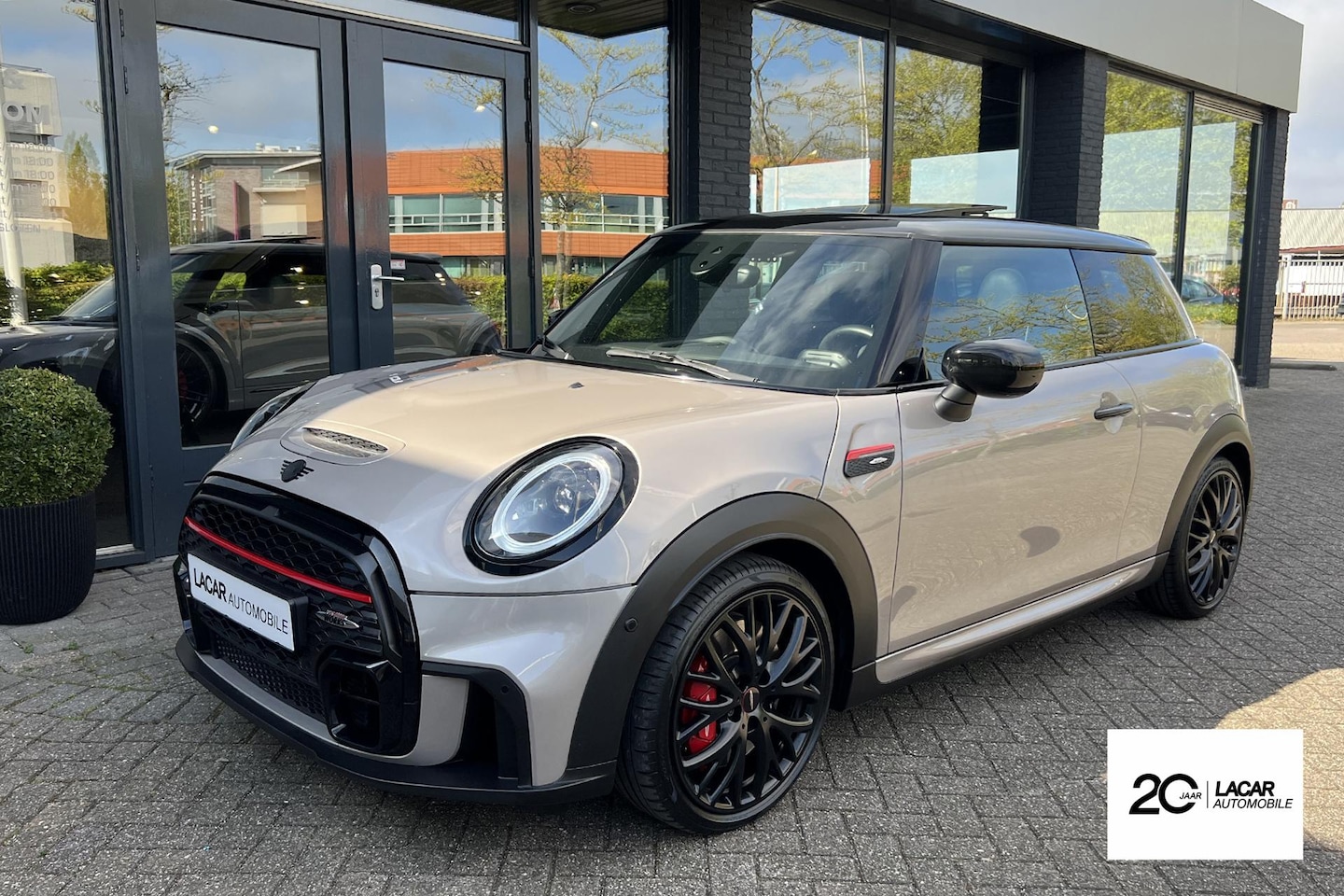 MINI John Cooper Works - Mini 2.0 I NL Auto I Dealer ond I BTW - AutoWereld.nl