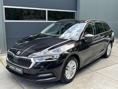 Skoda Octavia Combi - 1.0 TSI 110pk H6 Business Edition Climate Control Navigatie Elektr Achterklep