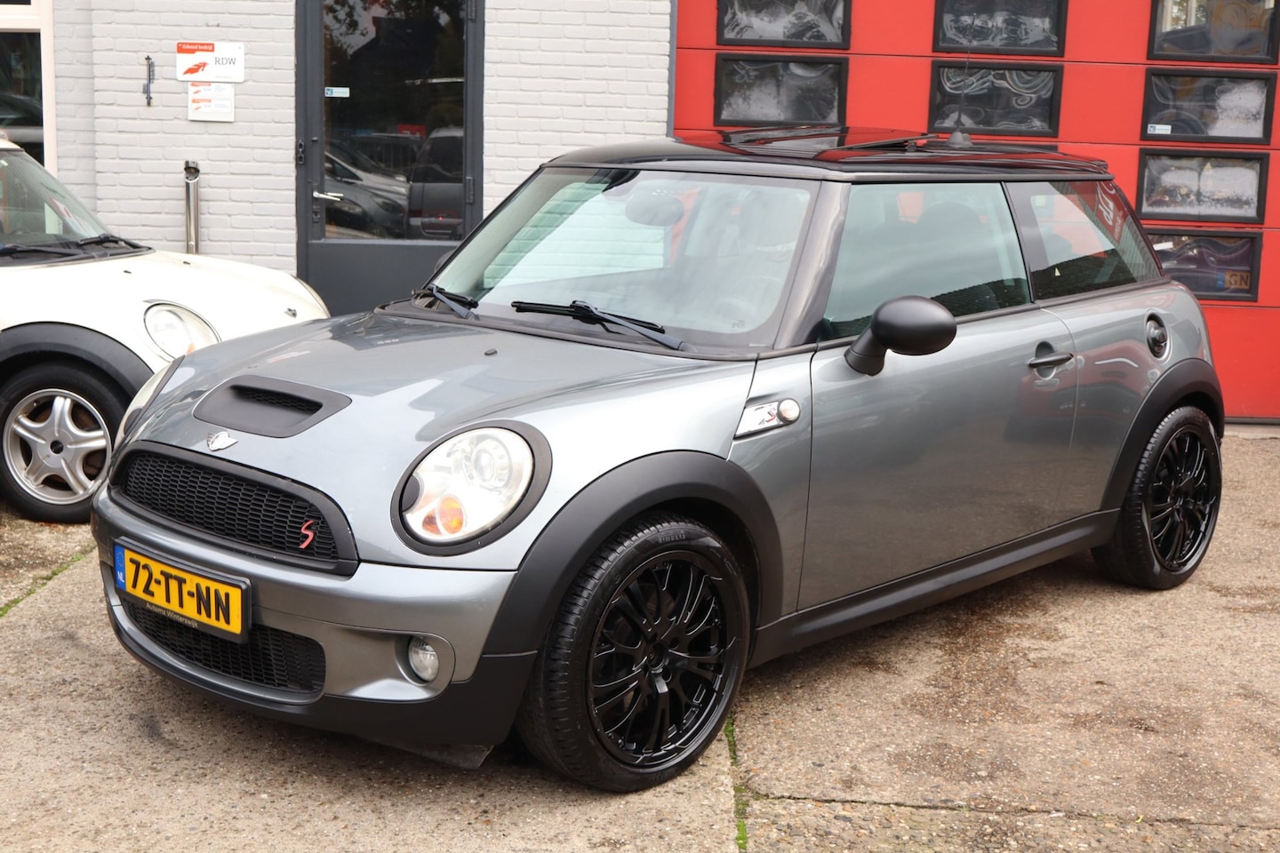 MINI 3-Deurs - 1.6 Cooper S Chili, PANO, LEDER, AIRCO, GROOT SCHERM - AutoWereld.nl