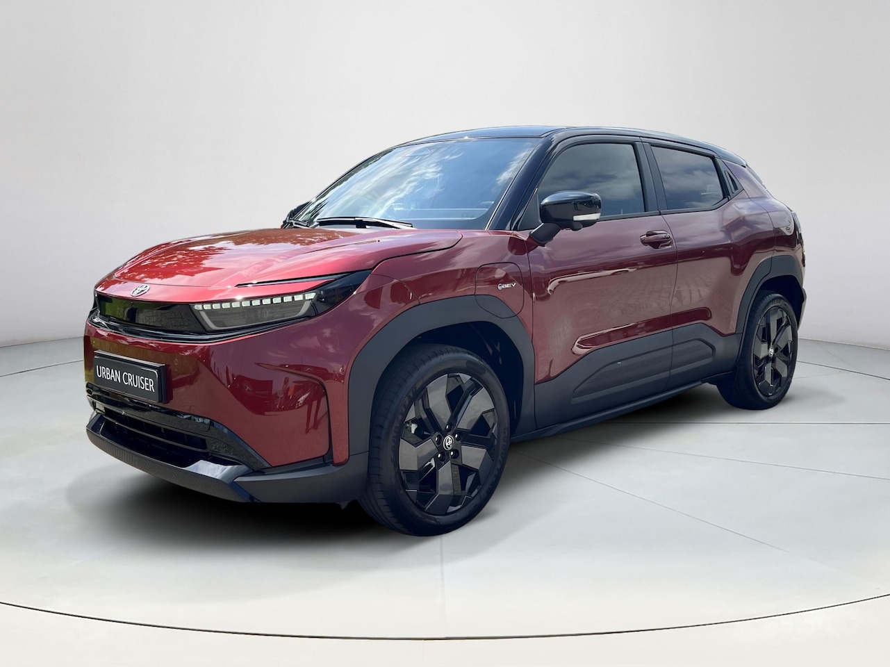Toyota Urban Cruiser - Executive AWD 61 kWh |  € 3.000 extra inruilwaarde | - AutoWereld.nl