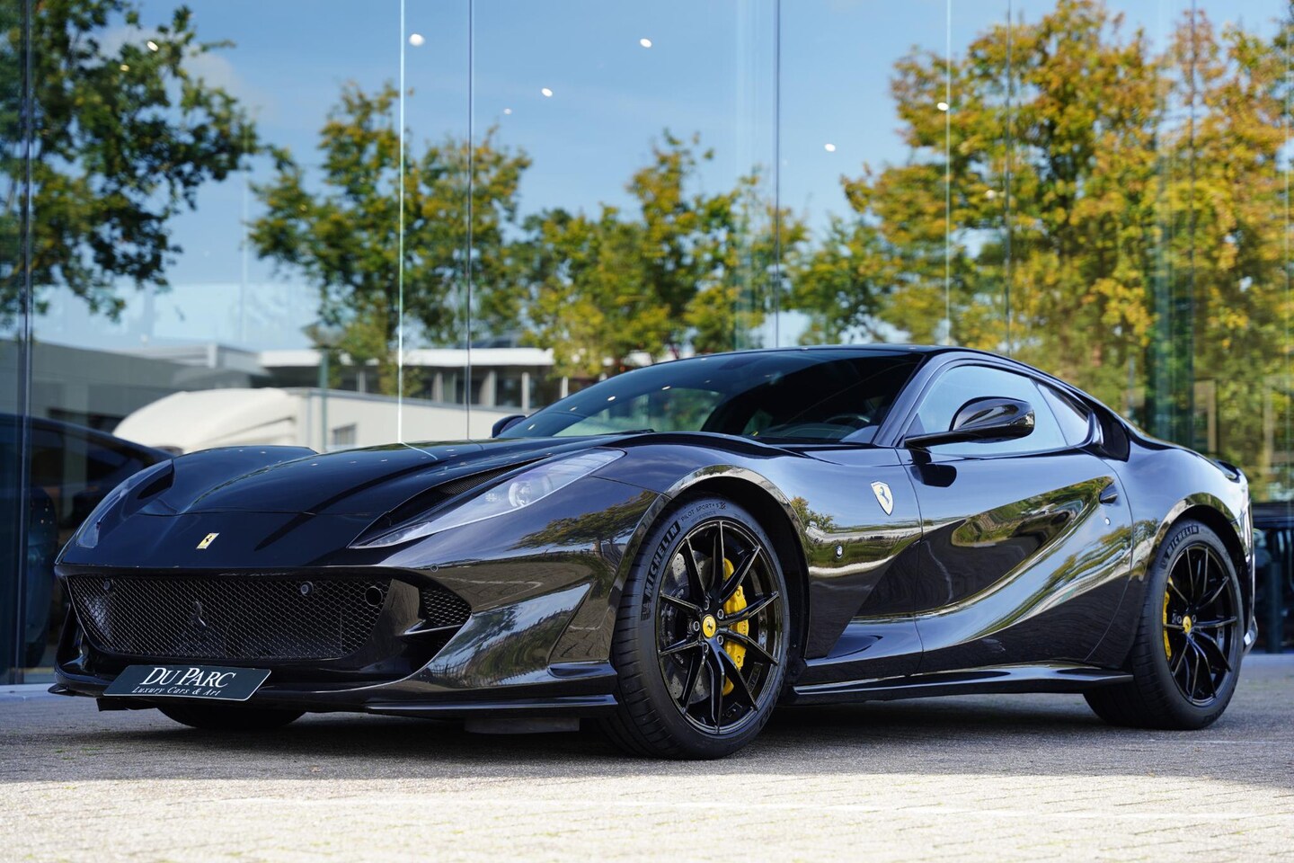 Ferrari 812 Superfast - 6.5 V12 HELE / Carbon / Lift / Passenger Display / Leder Nero - AutoWereld.nl