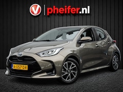 Toyota Yaris - 1.5 Hybrid Dynamic Trekhaak/ Carplay/ Full led/ Adapt. cruise/ Camera/ Lmv/ Navigatie Apps