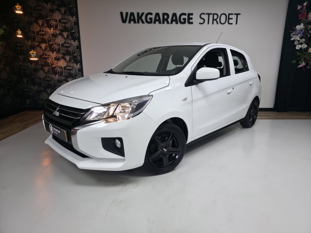 Mitsubishi Space Star - 1.2 Cool+ | Apple/Android | zwart LMV | oh.beurt | dealer onderhouden - AutoWereld.nl