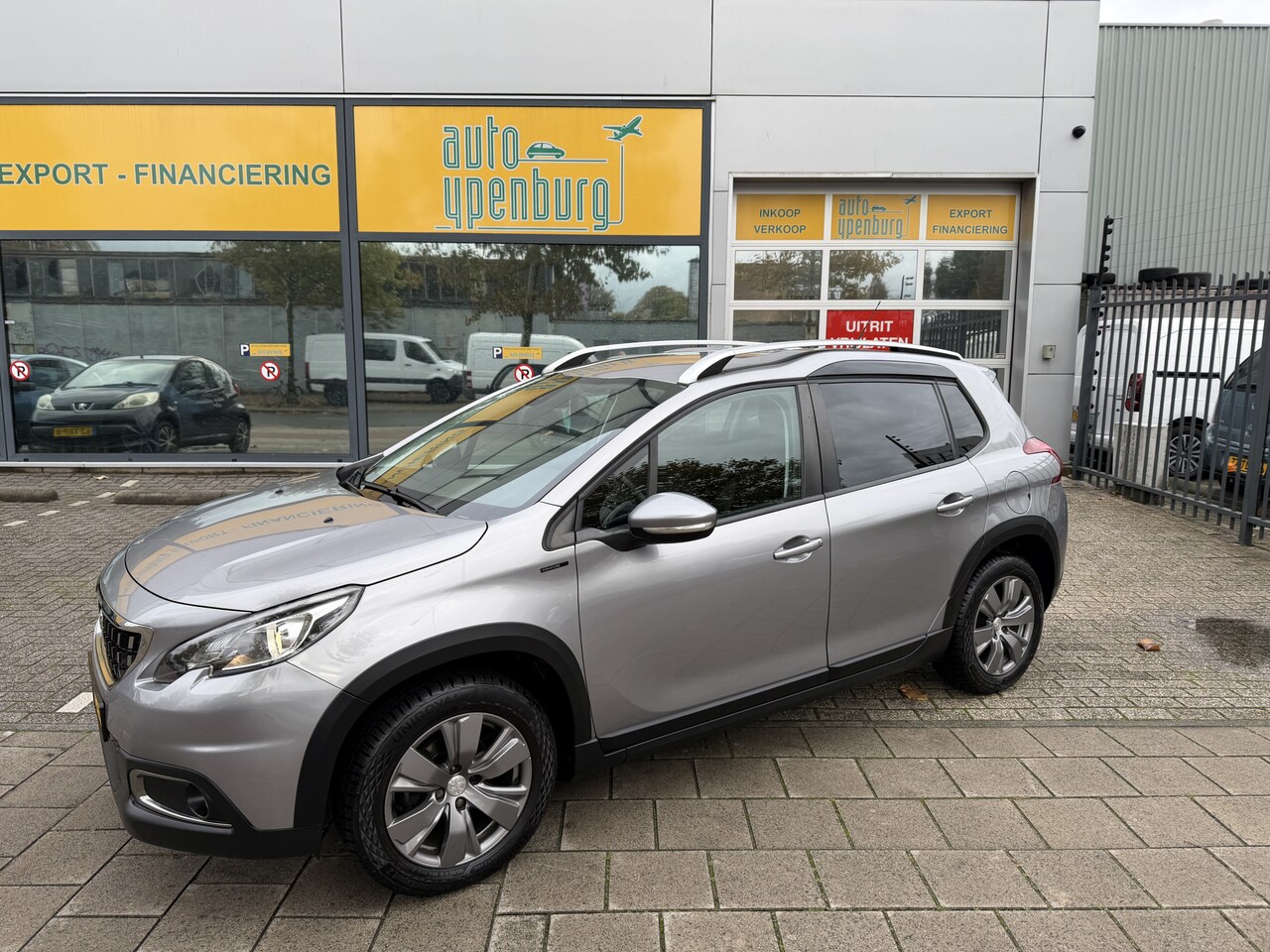 Peugeot 2008 - 1.2 PureTech Active * 89.382 Km * Navi * Climatronic * Led * Cruise Control * - AutoWereld.nl