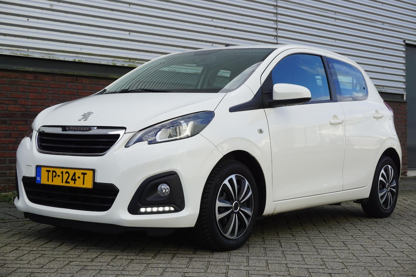 Peugeot 108 - 1.0 e-VTi Active TOP!/AIRCO/LED/MISTLAMPEN! - AutoWereld.nl