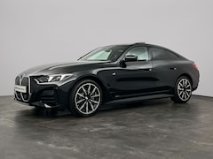 BMW i4 - eDrive35 M Sport Edition 70 kWh | Stuurwielrand verwarmd | Comfort Access | Achteruitrijca