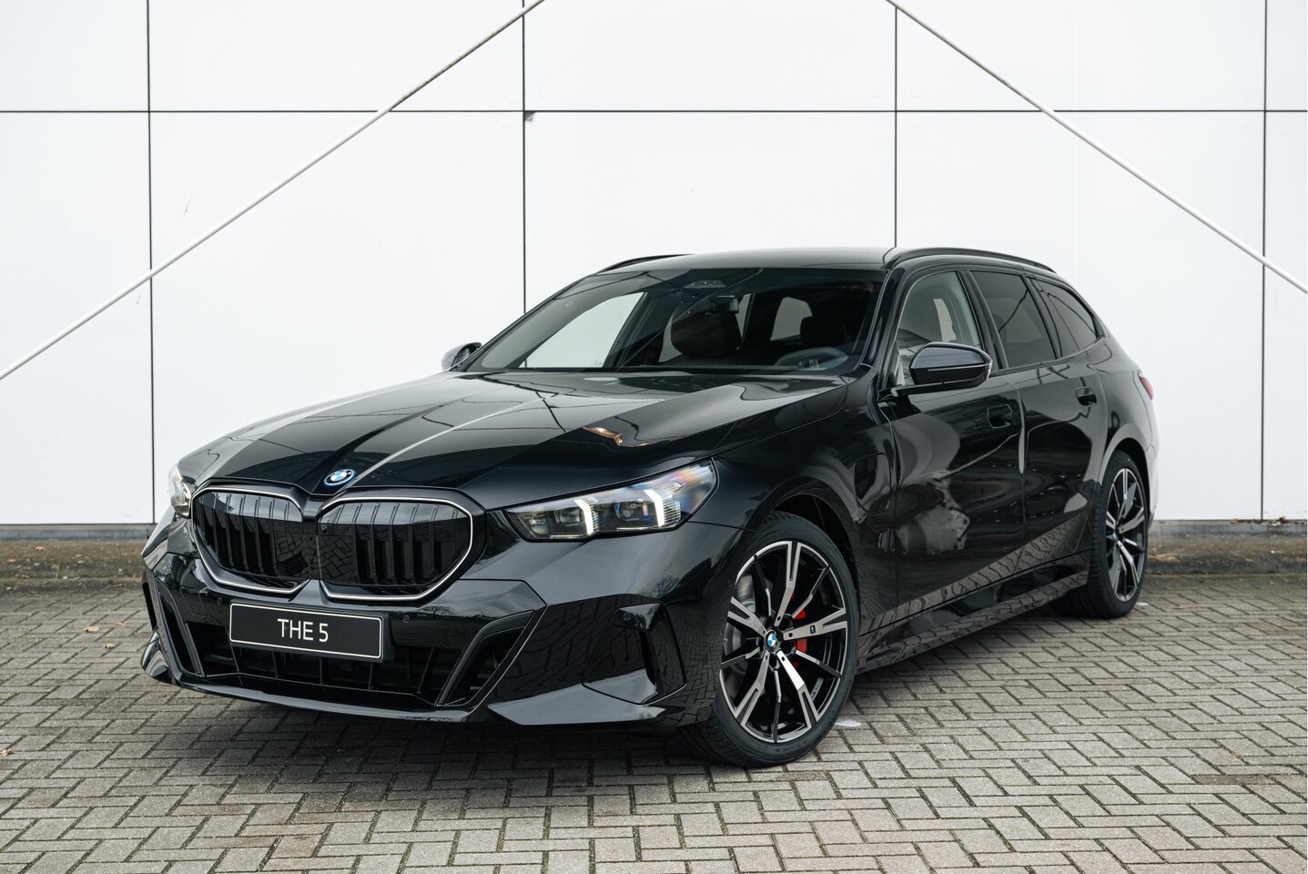 BMW 5-serie Touring - 530e M Sport Automaat / Trekhaak  / Stoelventilatie  / Parking Assistant Plus / Adaptieve - AutoWereld.nl