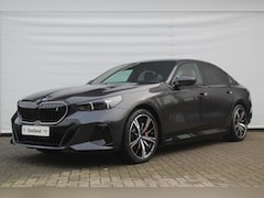 BMW i5 - eDrive40 M Sport / Trekhaak / M Multifunctionele Stoelen / Bowers & Wilkins / Adaptieve LE
