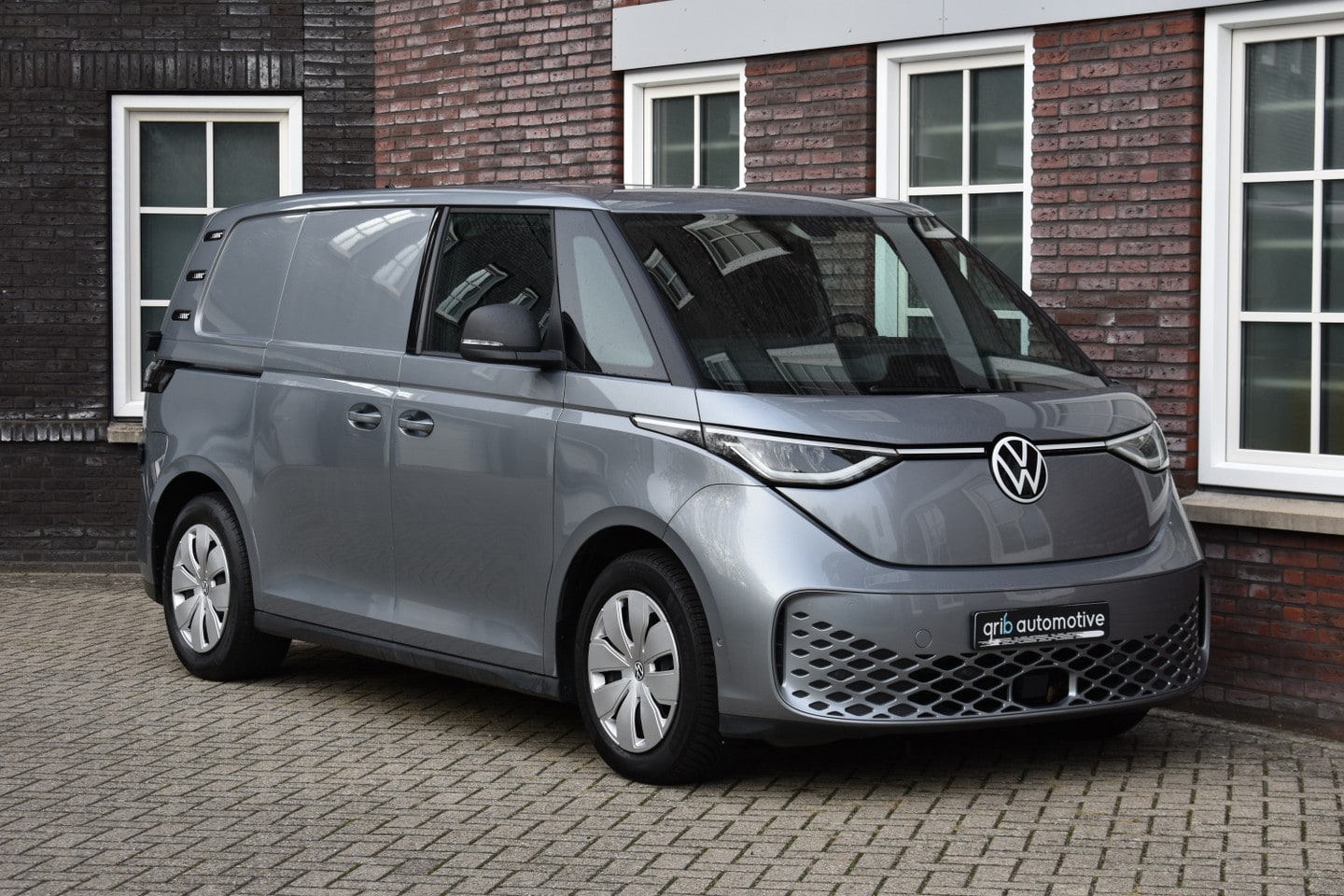 Volkswagen ID. Buzz Cargo - 77kWh SOH 93% Wij zijn op afspraak geopend! Graag bellen voor uw komst. - AutoWereld.nl