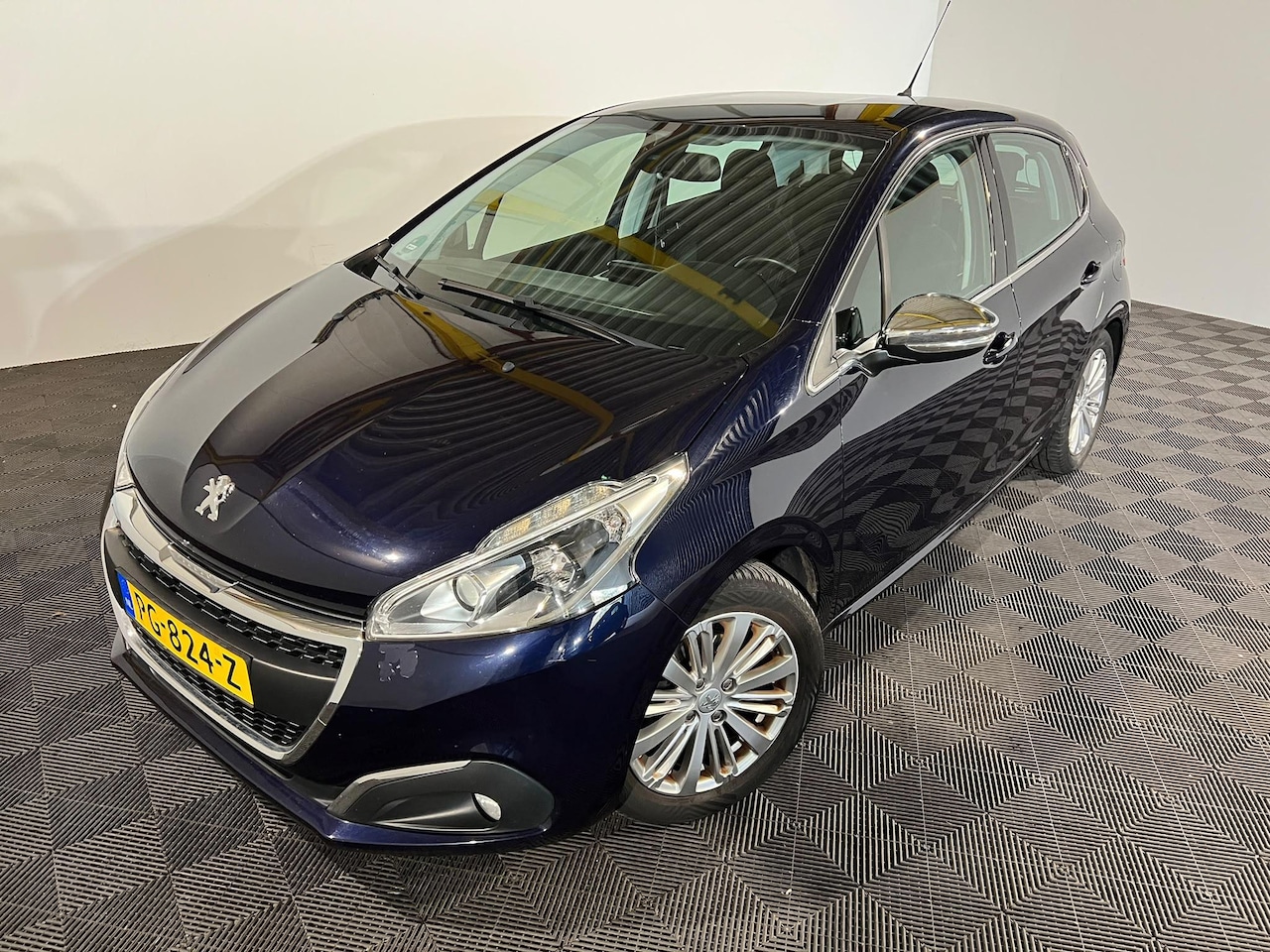 Peugeot 208 - 1.2 PureTech Blue Lease Executive 1.2 PureTech Blue Lease Executive - AutoWereld.nl