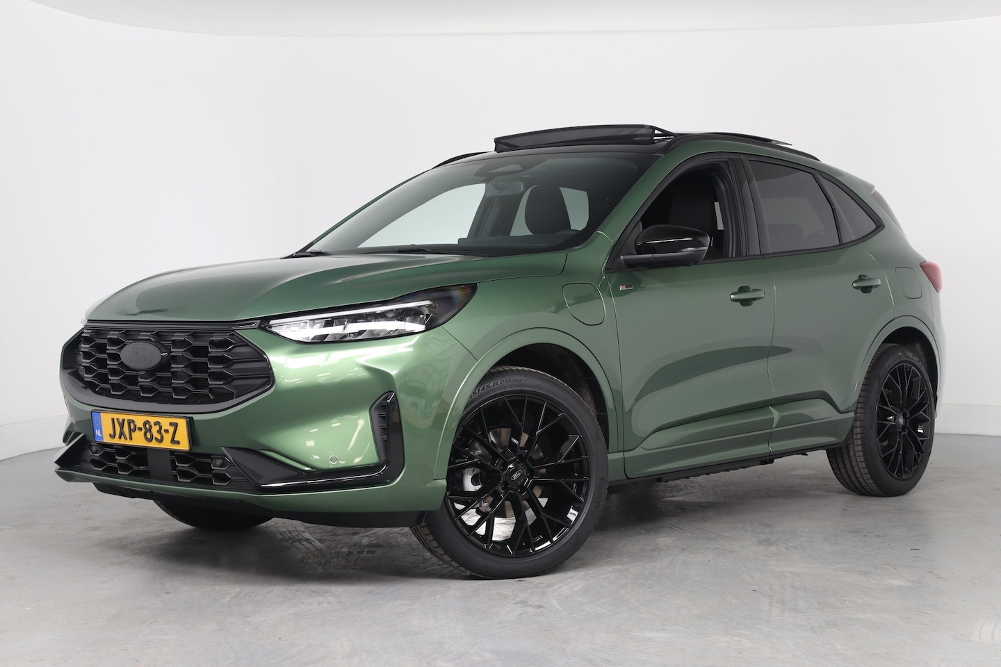 Ford Kuga - Plug-In Hybrid ST-Line Black Pack | Trekhaak Elek. Wegklapbaar | Elek. Panoramadak | Winte - AutoWereld.nl