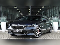 BMW i5 - eDrive40 M Sport / Panoramadak / M Sportonderstel / Comfort Access / Stoelventilatie / Har