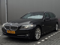 BMW 5-serie Touring - 520i High Executive | Panoramadak | Leder Elektrische stoelen | Parkersensoren | Xenon | 1