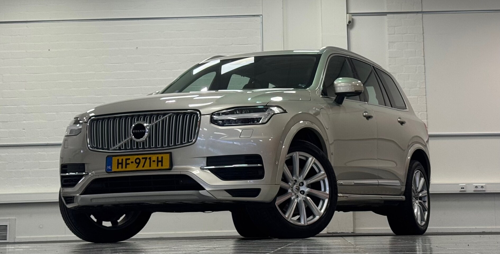 Volvo XC90 - 2.0 T8 SOH 89% Inscription Luxury-Line Intellisafe Pro Line Parkeer pakket - AutoWereld.nl