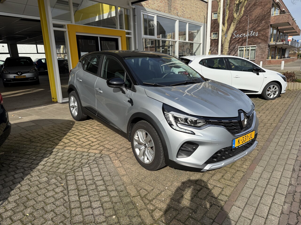 Renault Captur - CAMERA PARKEERSENSOREN PACK PARKING AIRCO LICHTM.VELG 1.0 TCe 90 Zen - AutoWereld.nl
