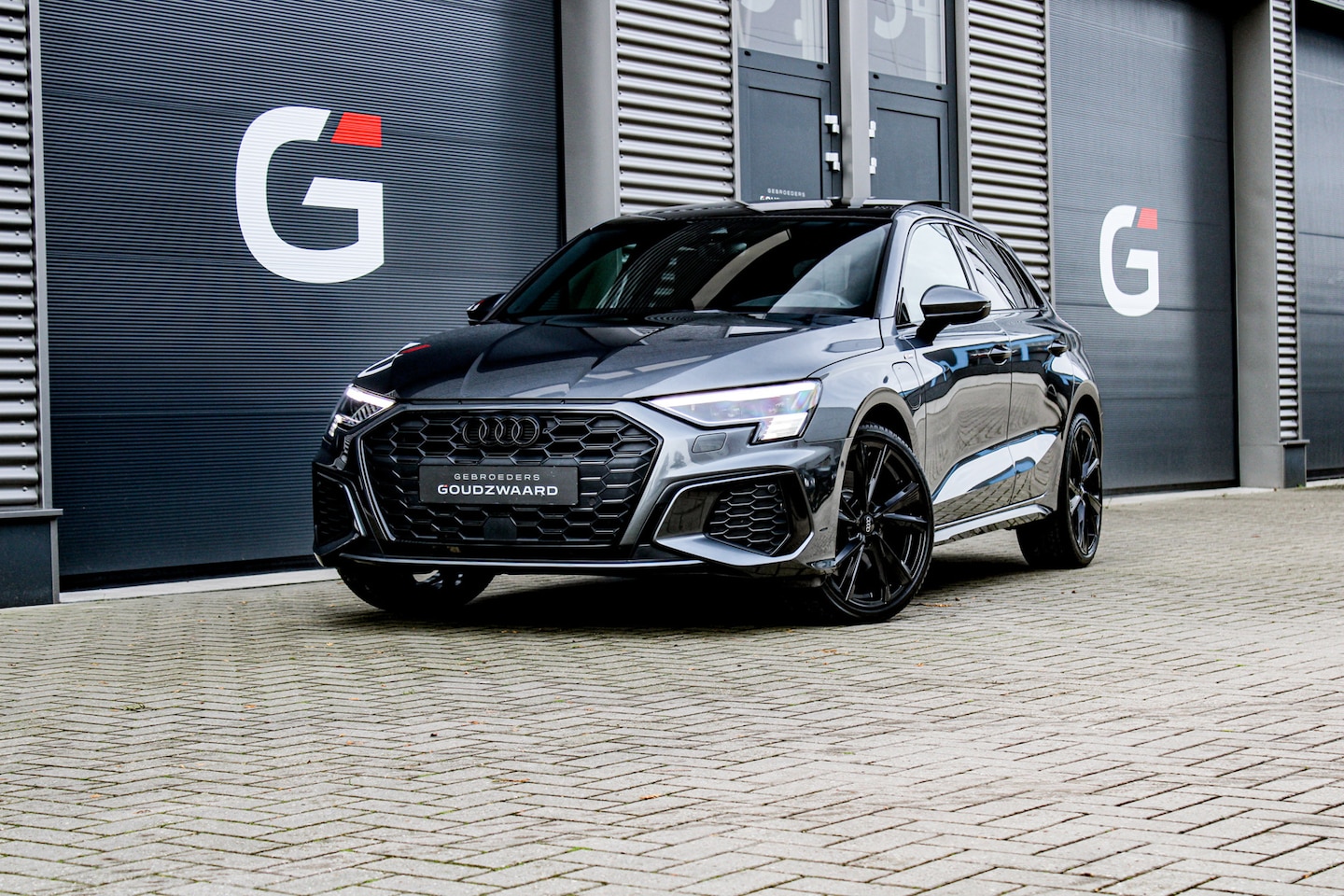 Audi A3 Sportback - 45 TFSI e S edition Competition | Matrix | Pano | Sportstoelen | B&O | Camera | Standkache - AutoWereld.nl
