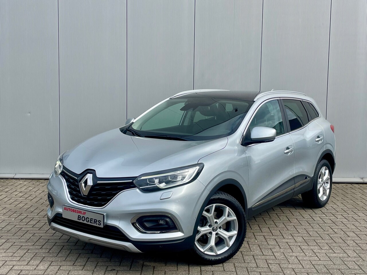 Renault Kadjar - 1.3 TCe Intens Automaat Navigatie, Panoramadak, Climate Control, Cruise Control, Trekhaak, - AutoWereld.nl