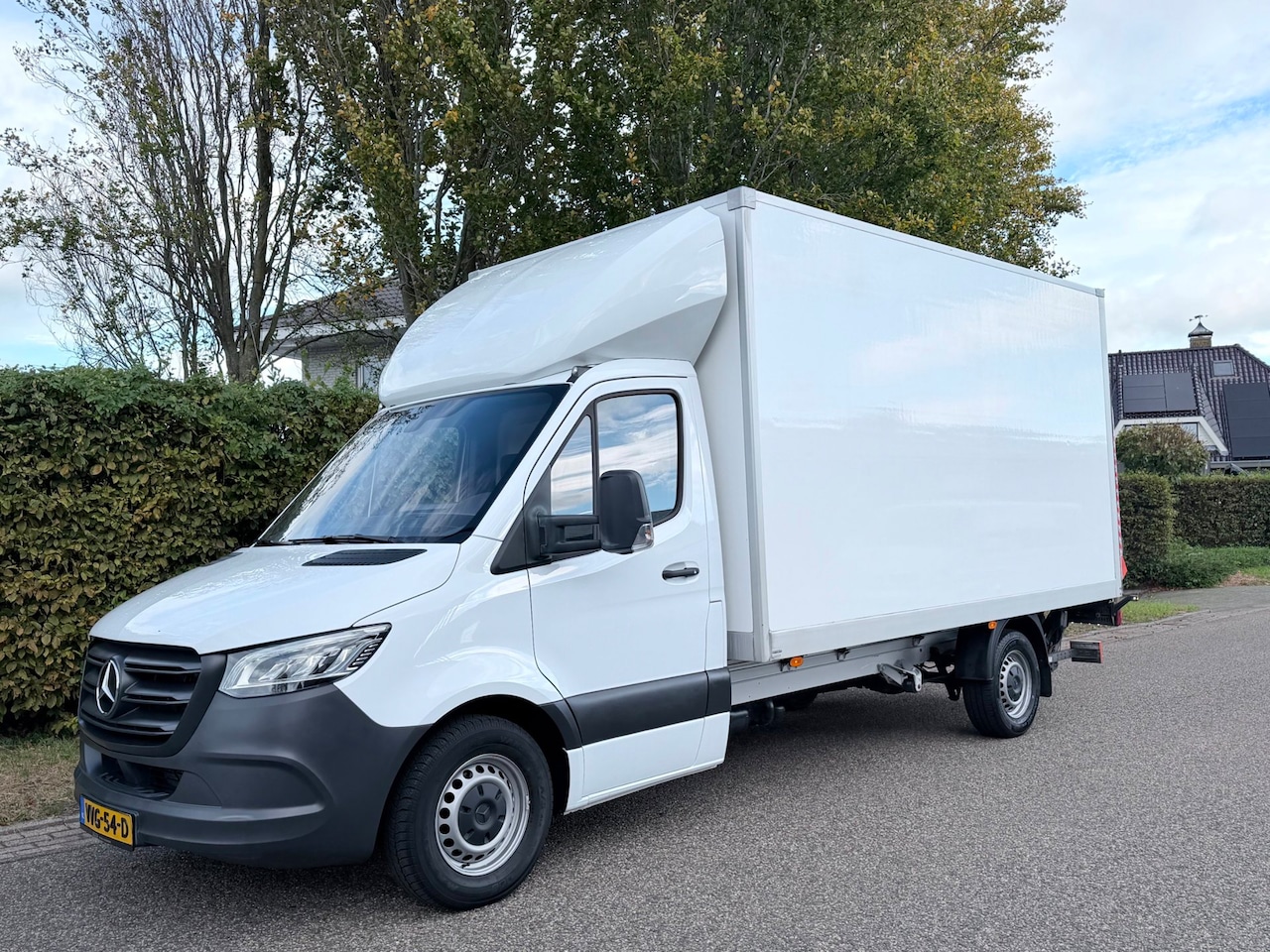 Mercedes-Benz Sprinter - 317 |Bakwagen |laadklep |1090 kg laadvermogen |LED - AutoWereld.nl