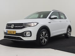 Volkswagen T-Cross - 1.0 TSI Life 95Pk | R-Line l Trekhaak | Stoelverwarming | Dodehoek detectie | Parkeersenso