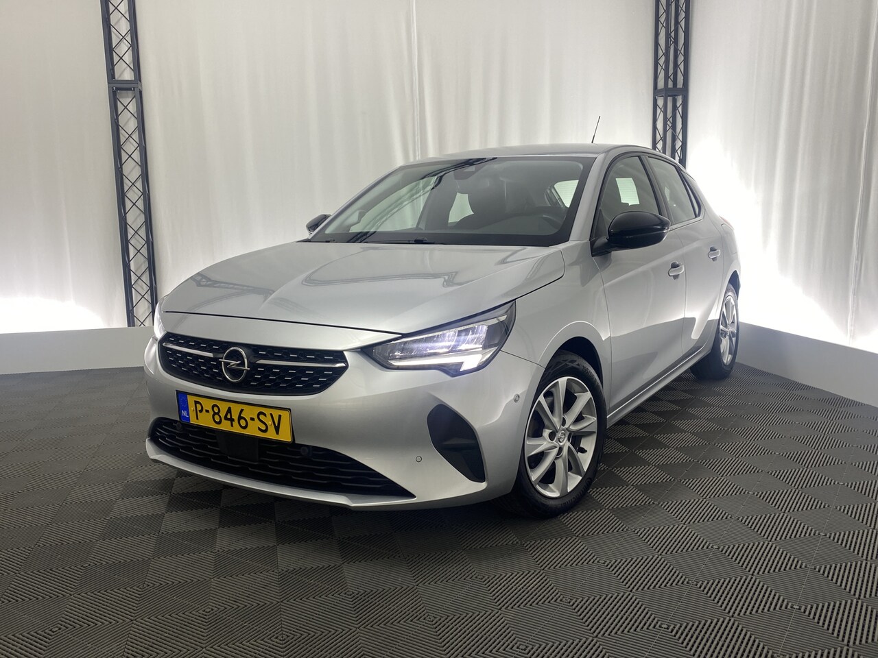 Opel Corsa - 1.2 Elegance | Apple CarPlay | Navi | Dodehoek Det. | Cruise Control | Camera | Climate Co - AutoWereld.nl