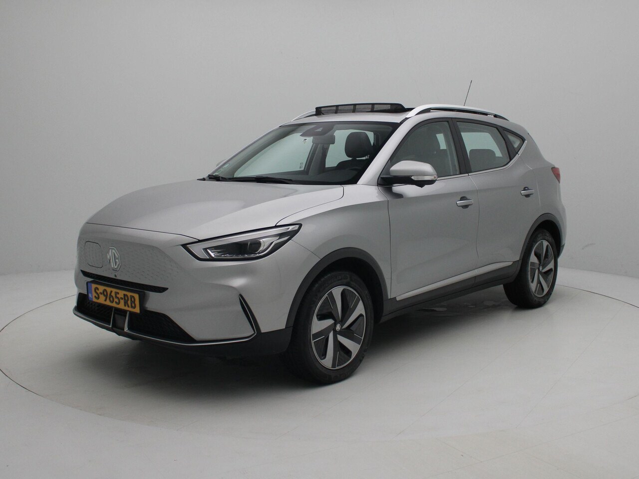 MG MG ZS EV - Long Range Luxury 70 kWh | Apple Carplay/Android Auto | Panoramadak | Lederen Bekleding | - AutoWereld.nl