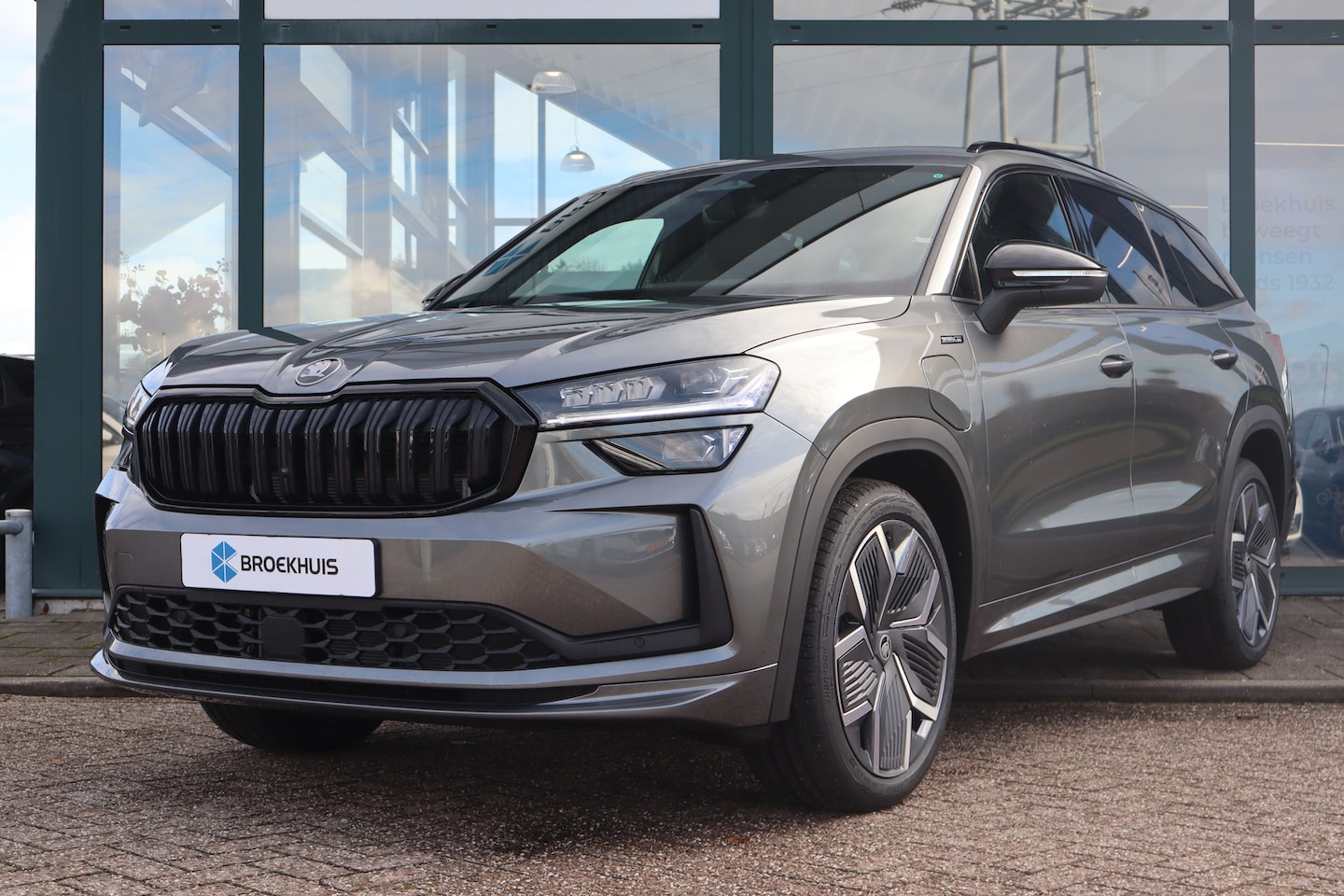 Skoda Kodiaq - Sportline Business | Achteruitrijcamera | Crew Protect Assist | Cruise control met speedli - AutoWereld.nl
