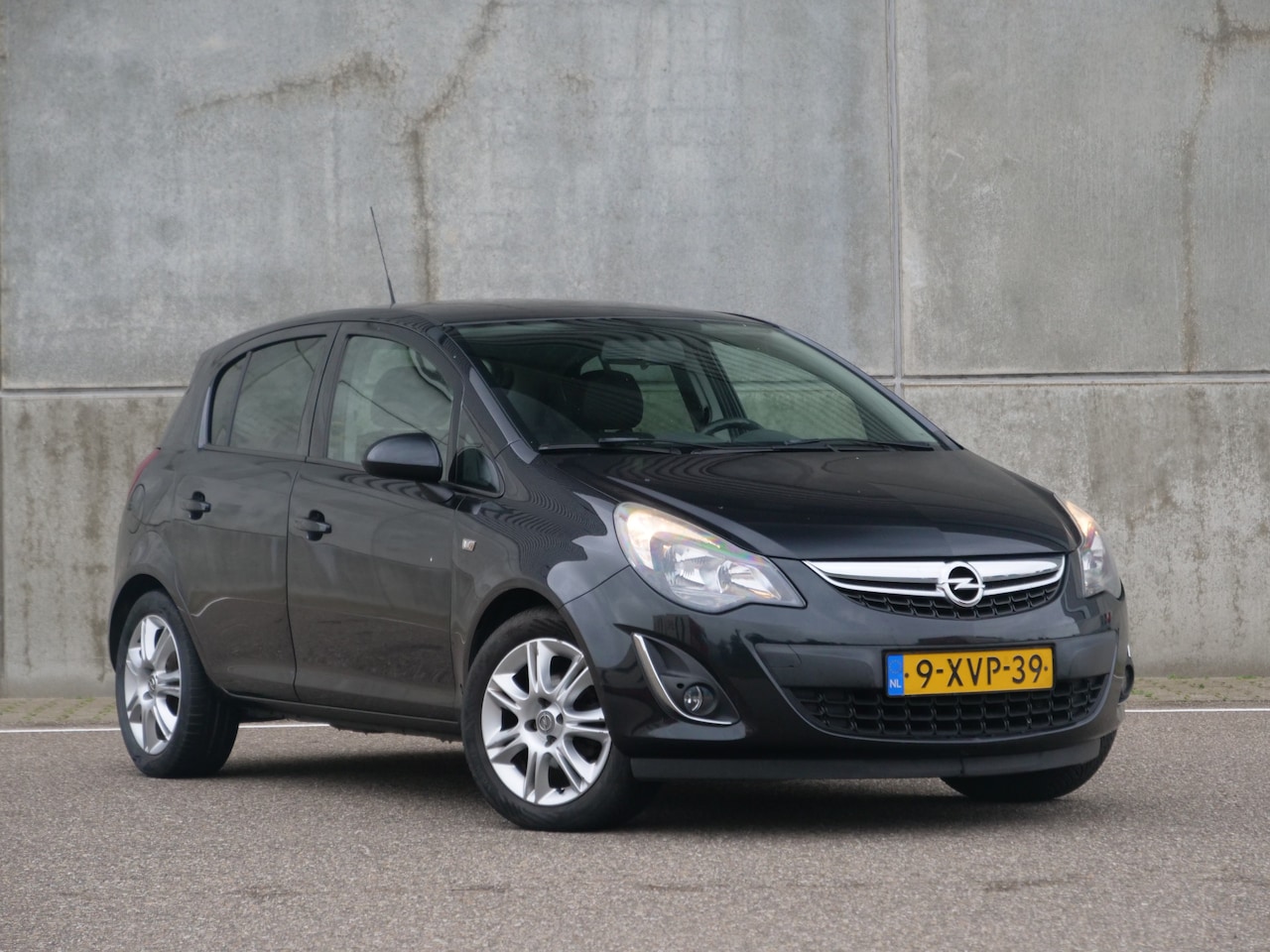 Opel Corsa - 1.2-16V BlitZ | navi | trekhaak.. - AutoWereld.nl
