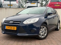 Ford Focus Wagon - 1.6 TDCI ECOnetic Lease Trend/CAMERA/NAVI/PDC/CRUISE/APK 11-2027/TREKHAAK/