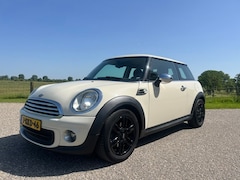 MINI One - 1.6 Holland Street airco navi 295870 nap bj 2013 zeer mooi