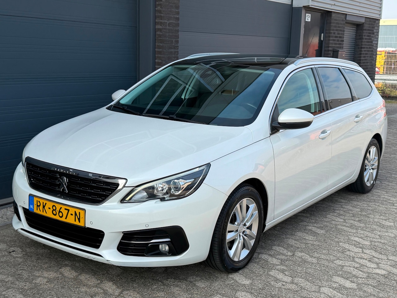 Peugeot 308 SW - 1.2 PureTech Allure|PANO|NAVI|CLIMA|CRUISE|NAP - AutoWereld.nl