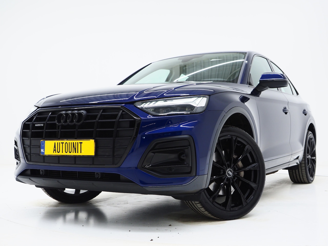 Audi Q5 Sportback - 50 TFSI e Full Black | Panoramadak | Trekhaak | Leder | Camera | Memory | Keyless | Adapti - AutoWereld.nl