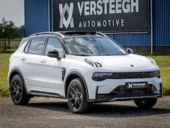 Lynk & Co 01 - 1.5 Plug-In Hybrid 262pk | Satin White Vanilla | Trekhaak | Blacked Out