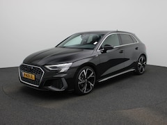 Audi A3 Sportback - 30 TFSI S edition | Automaat | 2x S-line | Vlak stuur | Navigatie | Zwarte hemel | Apple C