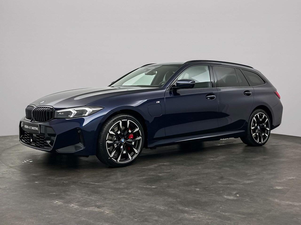 BMW 3-serie Touring - 330e | M Sportpakket Pro | 	Stuurwielrand verwarmd | Comfort Access | 	Trekhaak met elektr - AutoWereld.nl