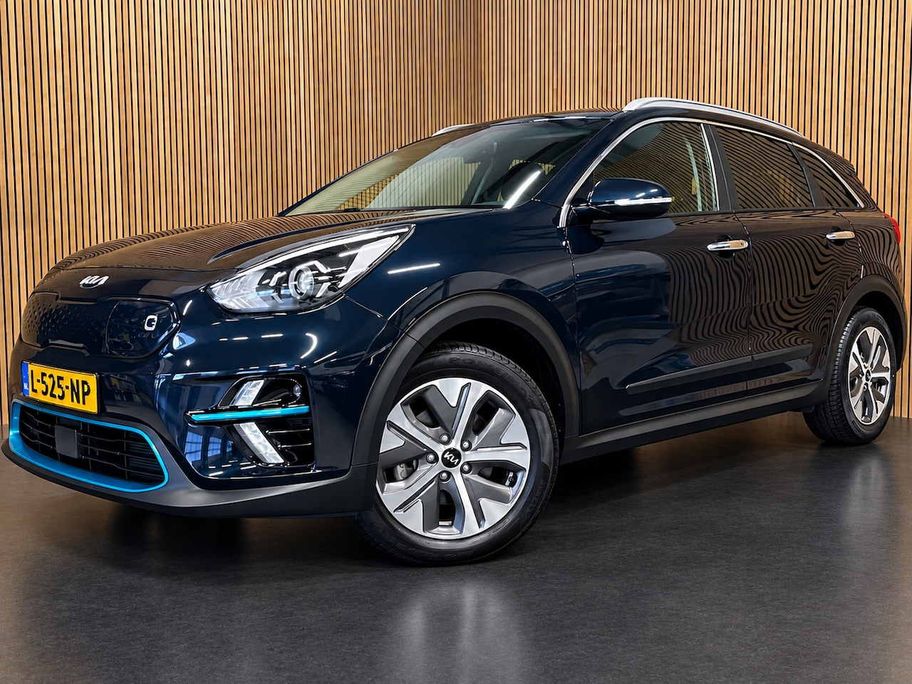 Kia e-Niro - DynamicLine 39 kWh|3-FASE|100% SOH|ACC|AFN.TREKHAAK|CARPLAY|CAMERA|1/2 LEDER|1e EIGENAAR|I - AutoWereld.nl