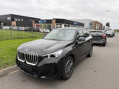 BMW X1 - xDrive25e M Sport | Adaptief M-onderstel | Camera
