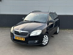 Skoda Fabia Combi - 1.4-16V Tour 1e eign. NL-auto, Climate control, Lichtmetalen velgen