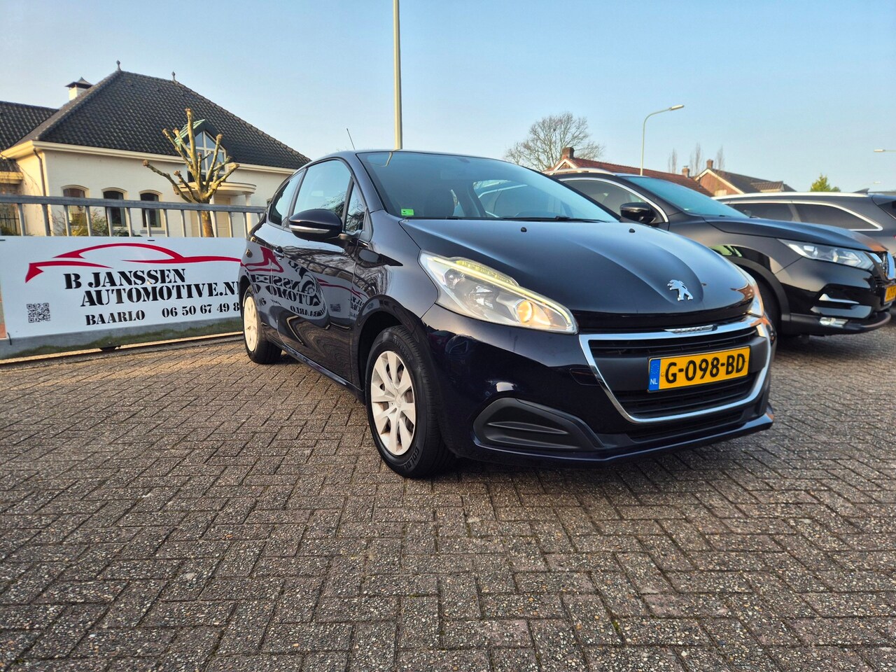 Peugeot 208 - 1.0 Carplay/Android auto l voorzien van nieuwe motor - AutoWereld.nl