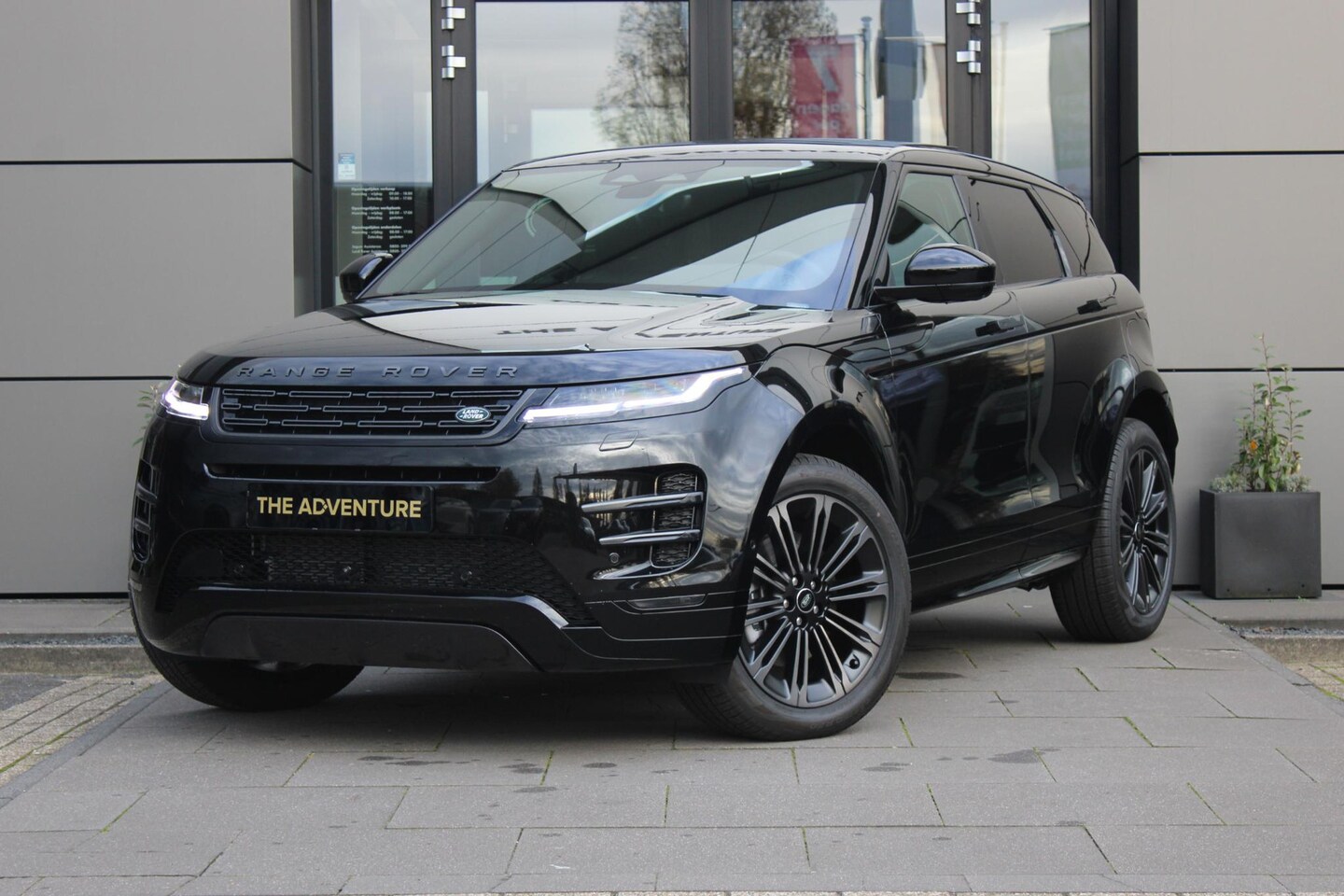Land Rover Range Rover Evoque - P270e AWD Graphite | Pano | Meridian | Cold Climate - AutoWereld.nl