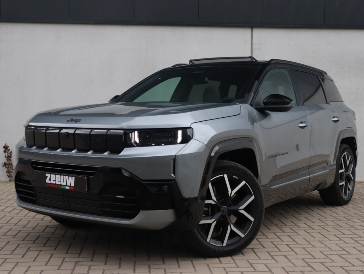 Jeep Compass - 1.6 e-Hybrid 225 PK PHEV First Edition | Schuifdak | Premium - AutoWereld.nl