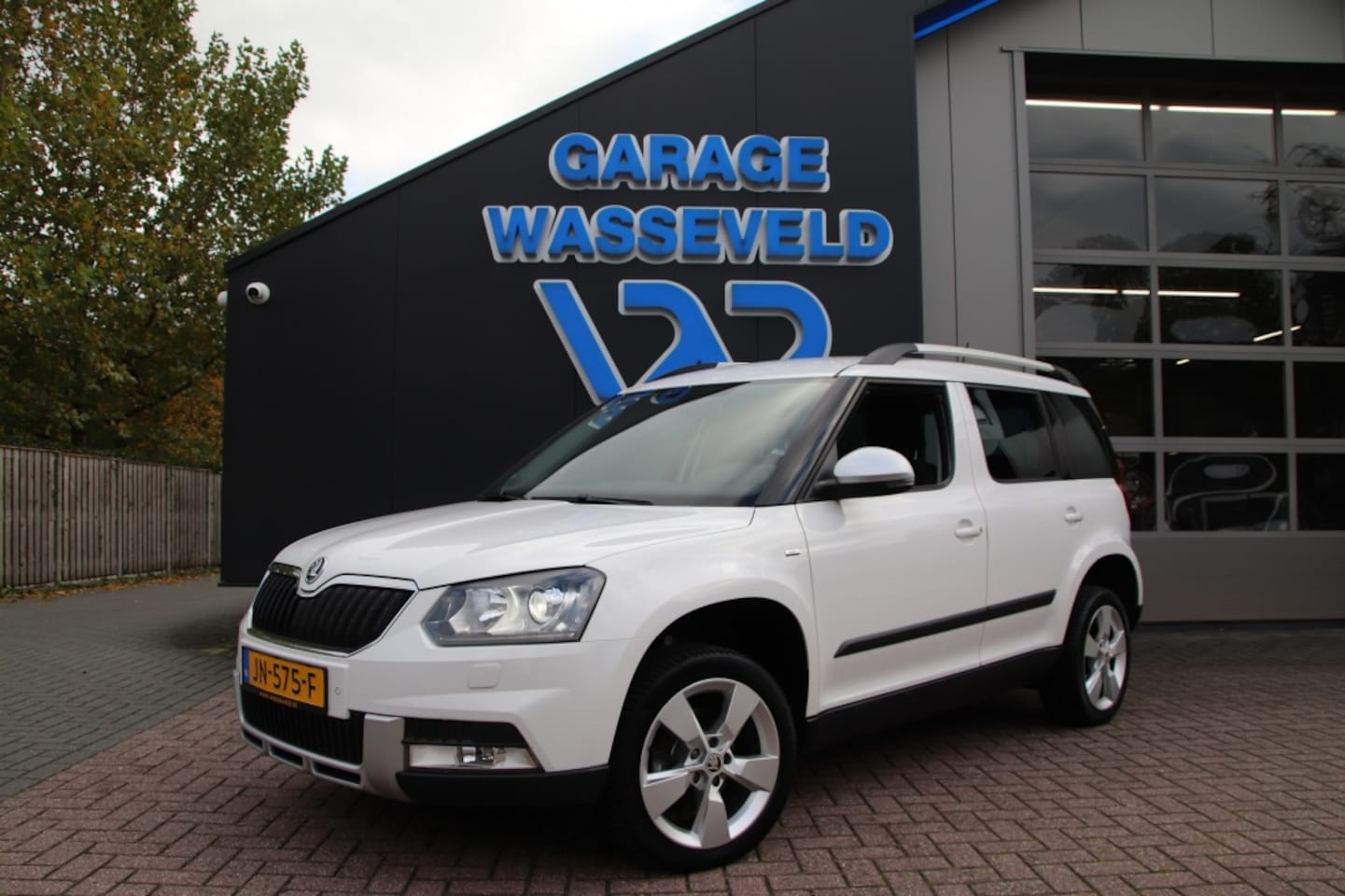 Skoda Yeti - 1.2 TSI 81KW DSG 1-Eigenaar Stoelverw/Cruise/Park.sens/Trekhaak - AutoWereld.nl