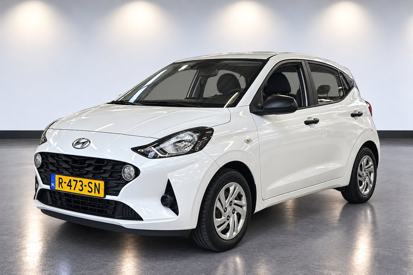 Hyundai i10 - 1.0 i-Drive | Achterbank in delen neerklapbaar | Bestuurdersstoel in hoogte verstelbaar | - AutoWereld.nl